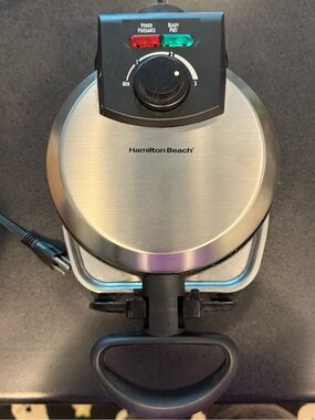 Hamilton Beach Flip Belgian Waffle Maker - Stainless Steel